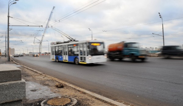 Движение троллейбусов №28 на Лужнецком мосту восстановлено