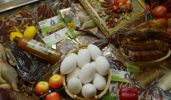 Рынок национальной еды появится на территории строящегося парка «Зарядье»