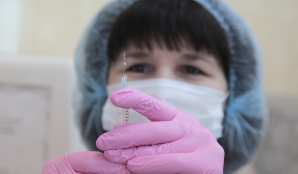 Две импортные вакцины пока не удалось заменить отечественными в Московском центре медпрофилактики