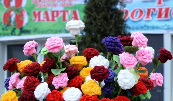 К 8 марта Москву украсят праздничными флагами и растяжками