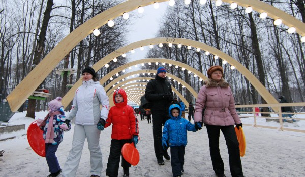 Более 5 млн человек посетили парки Москвы зимой 