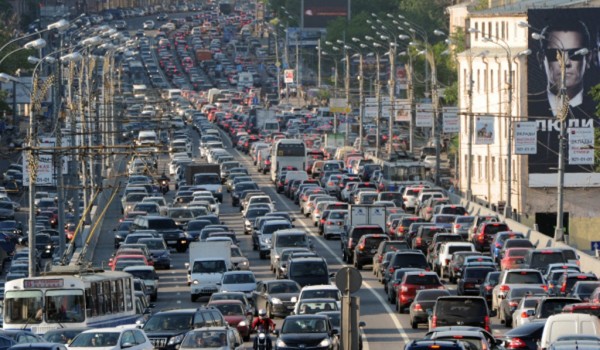 Воздух в Москве в 2015 году стал чище из-за снижения выбросов автотранспорта и предприятий