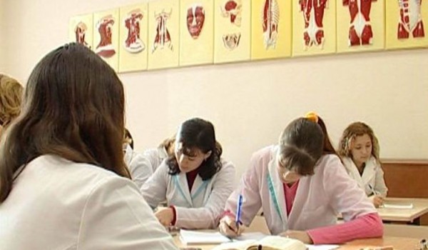 104 профильных медицинских класса появились в 62 школах Москвы 