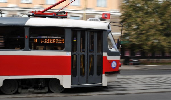 В трех округах столицы реконструируют трамвайные пути
