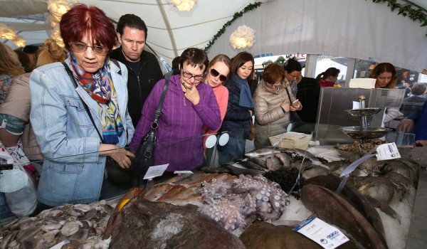 А. Немерюк: за первые три дня «Рыбной недели» на ярмарках фестиваля продано более 120 тонн рыбы