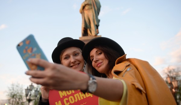 Посетители московских фестивалей ежедневно выкладывают в Instagram до 40 тыс. фотографий