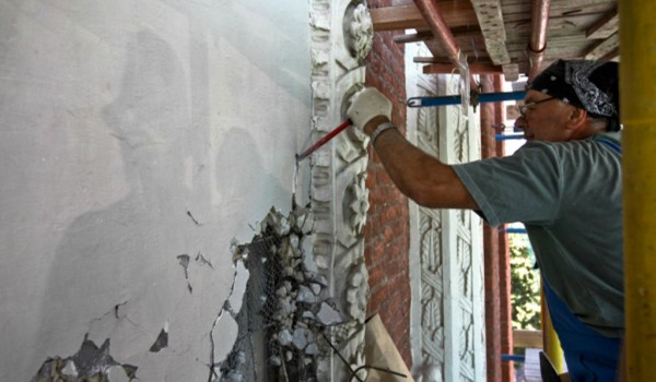 Москва ищет подрядчика на завершение реставрационных работ в музее Есенина