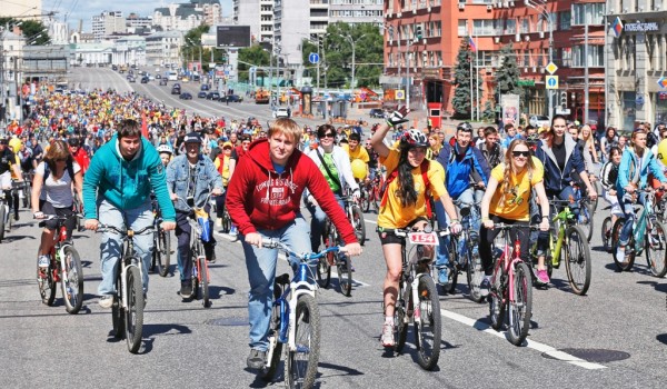 Более 30 тысяч человек приняли участие в Московском велопараде
