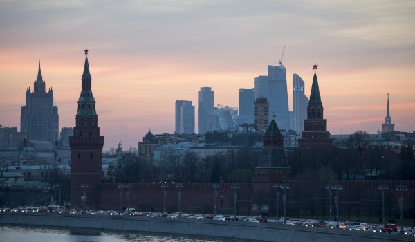 На Кремлевской набережной завершены ремонтные работы дорожного покрытия