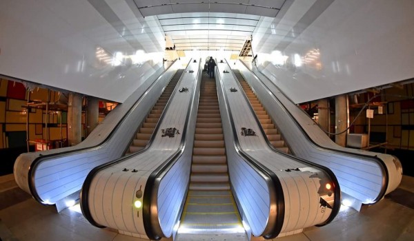 На портал "Активный гражданин" вынесут вопрос о навигации на ступенях эскалаторов в метро