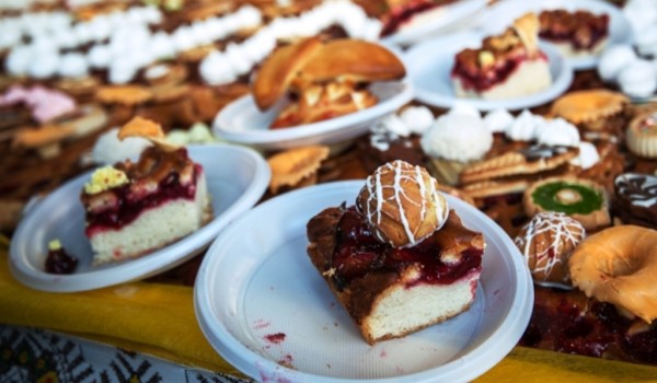 Фруктово-ягодный пирог весом в 60 кг испекут кондитеры Москворецкого рынка