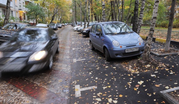 На Ялтинской улице и дублере Минской улицы появятся около 300 парковочных мест