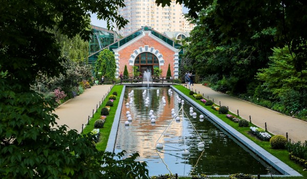 "Аптекарский огород" стал вторым по популярности парком в Москве