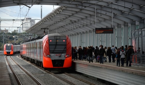 Порядка 1,5 тыс. кубометров снега убрали с путей МЦК минувшей ночью