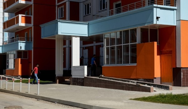 Более половины домов в ТиНАО приспособят для маломобильных граждан до конца 2016 года