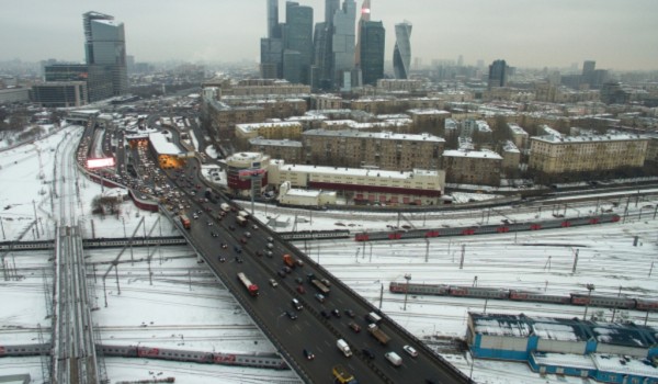 Более 40 эстакад, мостов и тоннелей построили в Москве в этом году	