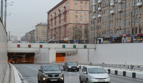 Движение транспорта будет ограничено более чем на 10 центральных улицах Москвы в новогодние праздники