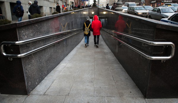На станции метро «Селигерская» начали строить подземный переход	