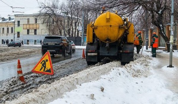 Порядка 1 тыс. сотрудников Мосводостока дежурят на улицах столицы для ликвидации возможных подтоплений