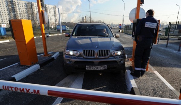 На части плоскостных парковок Москвы меняются тарифы