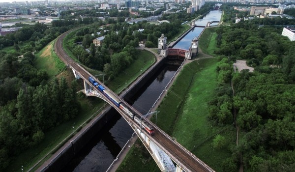 На участке от Фестивальной улицы до Дмитровского шоссе возведут ж/д путепровод