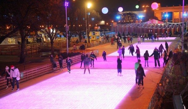 Костюмированная вечеринка на льду пройдет в Парке Горького