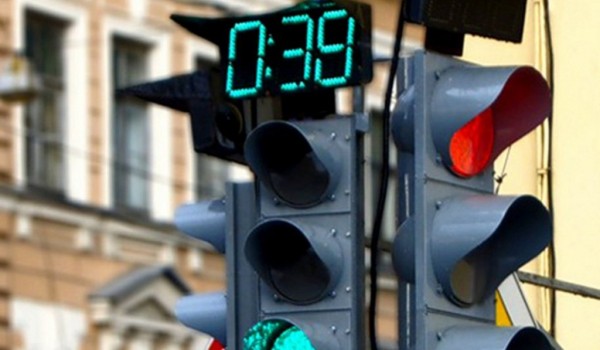 На 25 столичных улицах появятся новые светодиодные светофоры