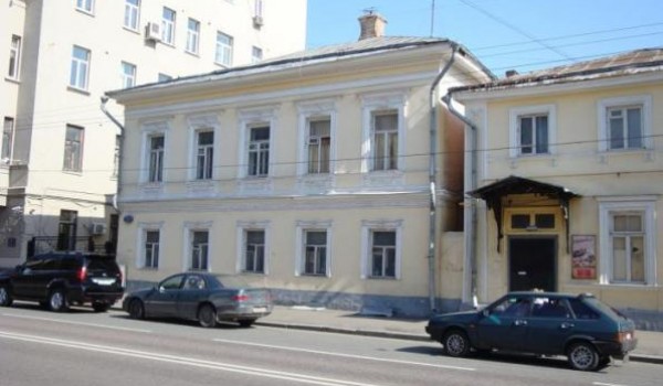 Москва объявила аукцион по продаже площадей в жилом доме XVIII века на ул. Пречистенка