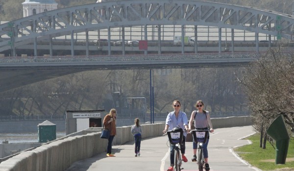 На трех набережных столице стартовали работы по программе «Моя улица»