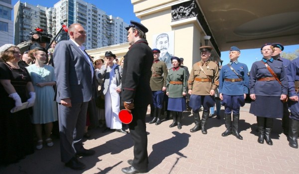 День открытия Московского метрополитена воссоздали с помощью исторической реконструкции 