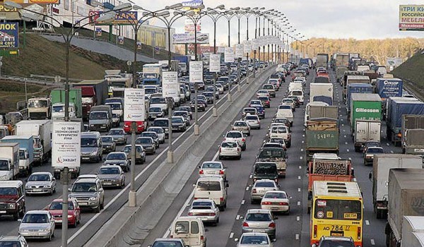 В пятницу в вечерний час пик ожидается затруднение движения по направлению в область
