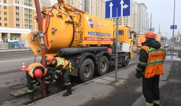 В Мосводосток поступило порядка 15 заявок о подтоплениях на столичных улицах