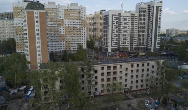 Дома рядом с кварталами реновации отреставрируют в первую очередь