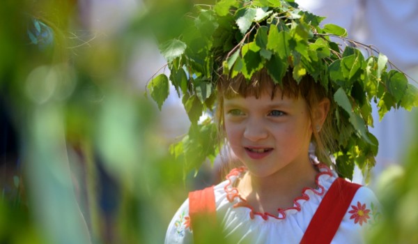 Порядка 5 тыс. освященных березовых ветвей раздадут гостям фестиваля «Времена и эпохи» на Троицу