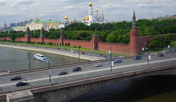 17 и 18 июня на участке Москворецкой набережной перекроют движение транспорта 