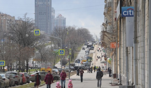 Движение ограничат на участках дублера Ленинского проспекта в июле-августе 