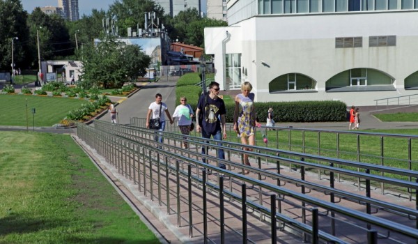 Ко Дню города: модернизирован ступопандус в Коломенском