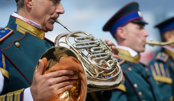 Зарубежные оркестры выступили на пяти ж/д вокзалах столицы