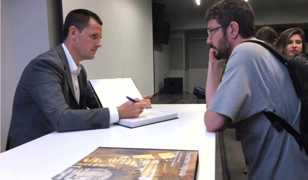 В Мультимедиа Арт Музее Москва прошла презентация каталога выставки Сергея Кузнецова