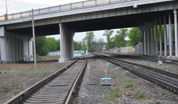 Новый путепровод через пути Савеловского направления железной дороги соединит Дмитровское и Алтуфьевское шоссе