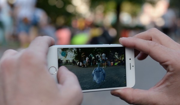 Фотографии с 3D-двойниками знаменитостей теперь можно сделать столице с помощью приложения «HISTARS» 