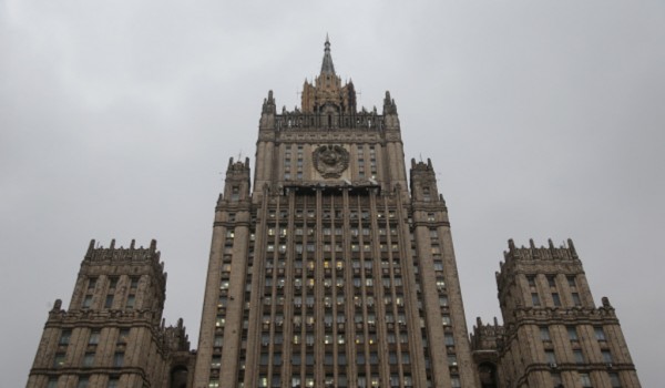 Завершена реконструкция шпиля на здании МИДа