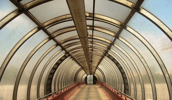 Две станции метро «Мичуринский проспект» свяжет стеклянный переход