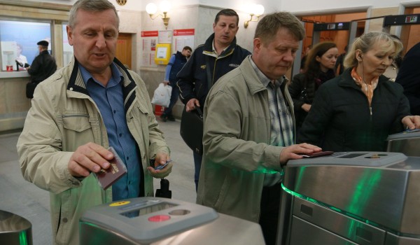 Новые турникеты установили на станциях метро «Планерная», «Сходненская» и «Краснопресненская»