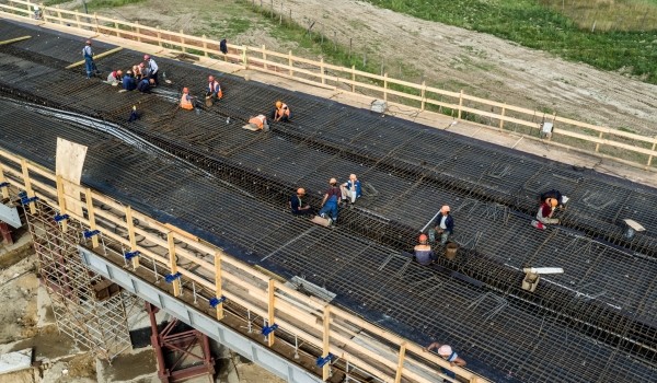 В конце 2018 года планируется ввести в эксплуатацию развязку на пересечении Ильинского и Волоколамского шоссе