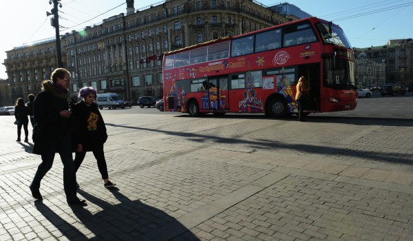 Новые парковочные места для туристических автобусов появились на 6 улицах в центре города