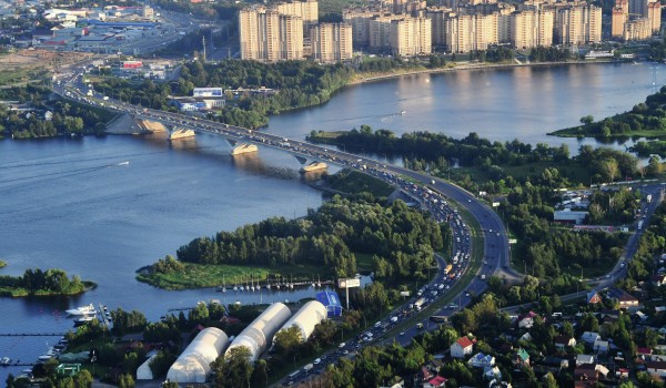 В апреле-ноябре 2017 года судами на Канале им. Москвы было перевезено более 1,2 млн человек