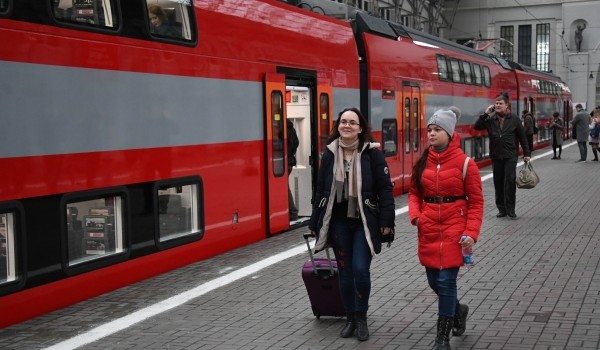 Новые двухэтажные поезда «Аэроэкспресс» стали курсировать в аэропорт Домодедово