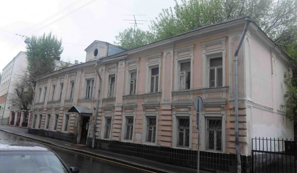 Доходный дом XIX века в Хамовниках выставлен на аукцион