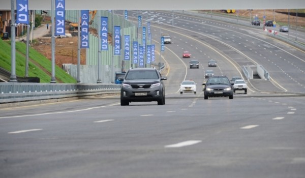 Собянин открыл участок Калужского шоссе после реконструкции